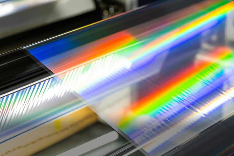 Transfer vs. Laminated Paperboard: Key Differences in Holographic Packaging Applications